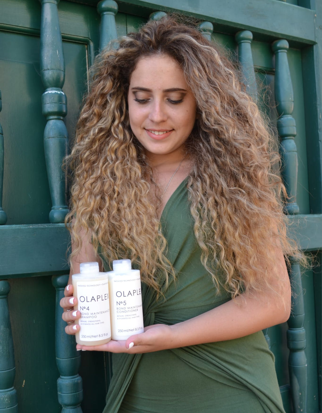 Olaplex N°4 Bond Maintenance Shampoo 250 Ml  ..Olaplex Bond Maintenance Conditioner N°5 250 Ml